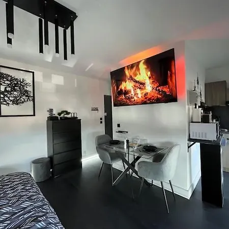 Black Pearl : Basel, Wifi, Parking